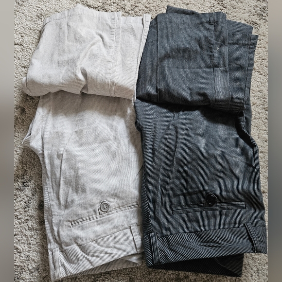 ⭐️PRICEDROP⭐️2PC GUESS pants BUNDLE - Picture 1 of 15